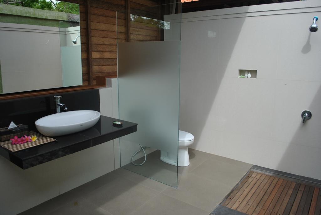Kencana Garden Lembongan Exterior foto